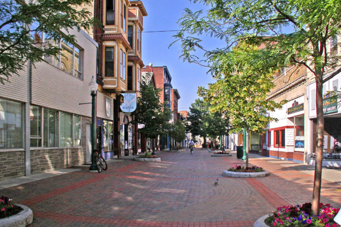 Jay Street Pedestrian Area - Synthesis Architects LLP